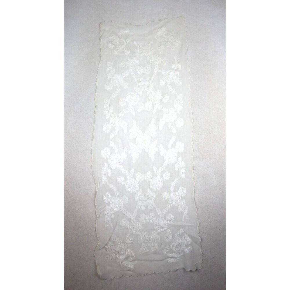 VINTAGE WOMEN'S WHITE EMBROIDERED SHEER RECTANGLE SCARF - 39" X 15"